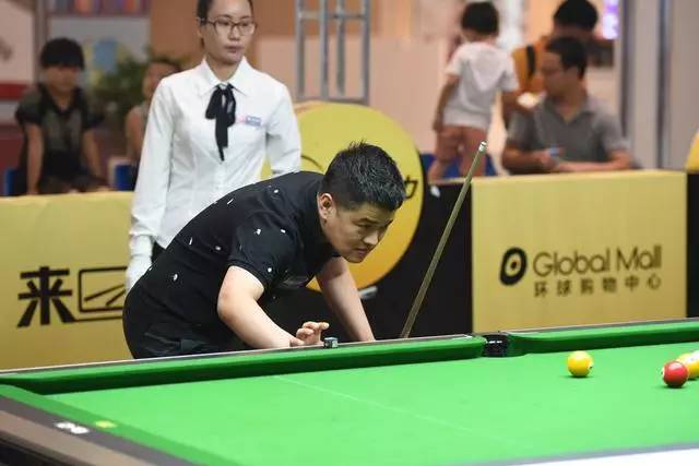 乔治在外线 乔治在外线