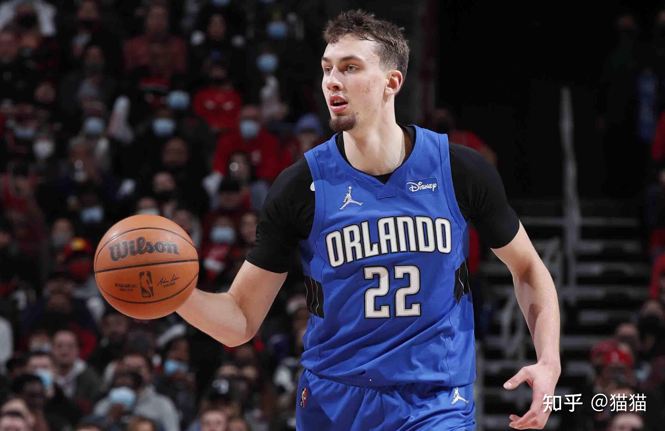 逐步缩小与 逐步缩小与